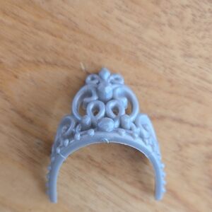 1/5$ 4/15$ 6/20$ Barbie Elegant Gray Hair Accessory